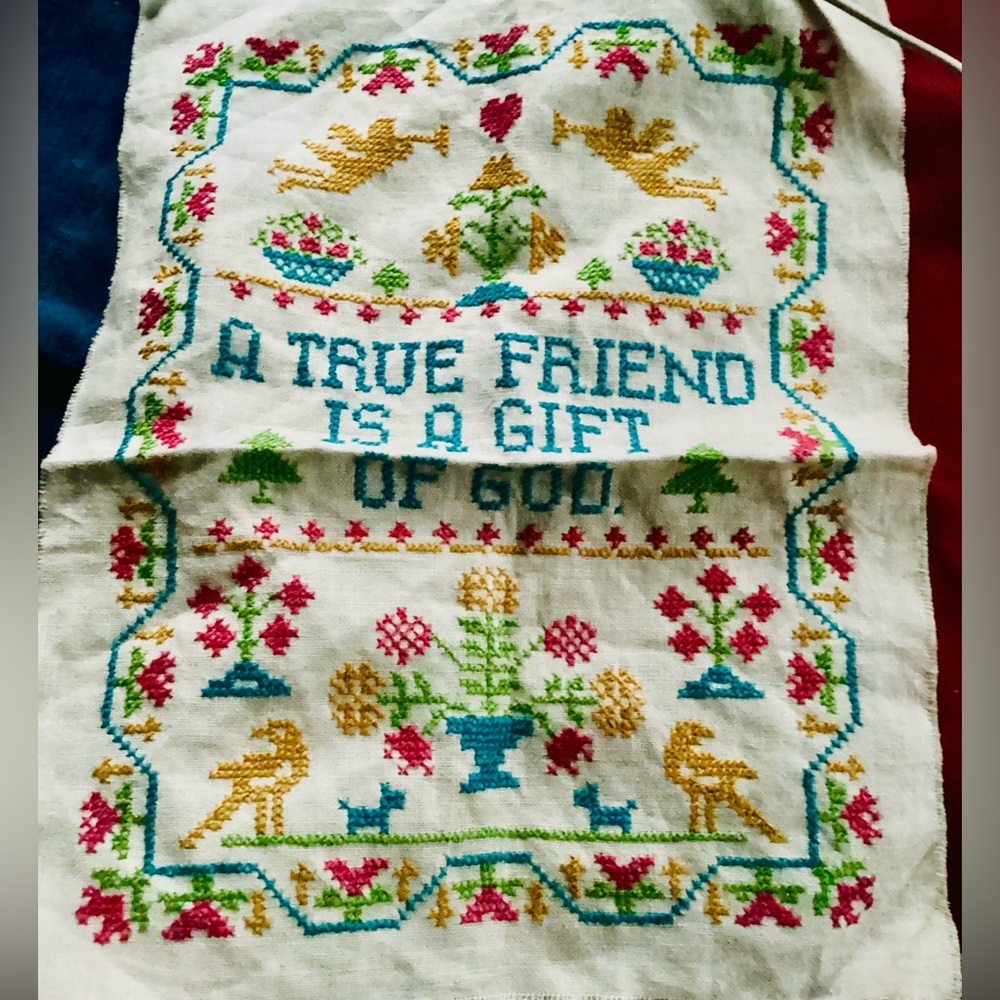 CROSS STITCH ART a TRUE FRIEND is a GIFT OF GOD  Lovingly Handmade
